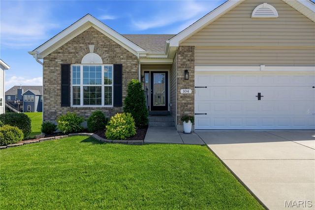104 Hannahs Mill Drive, Lake St Louis, MO 63367