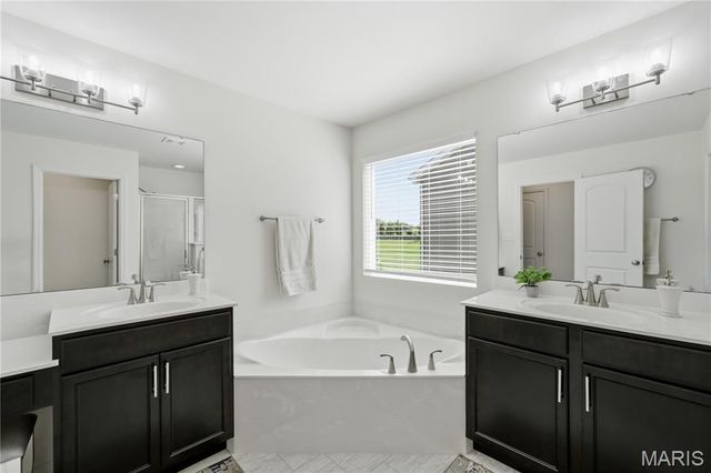 104 Hannahs Mill Drive, Lake St Louis, MO 63367