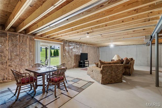 104 Hannahs Mill Drive, Lake St Louis, MO 63367