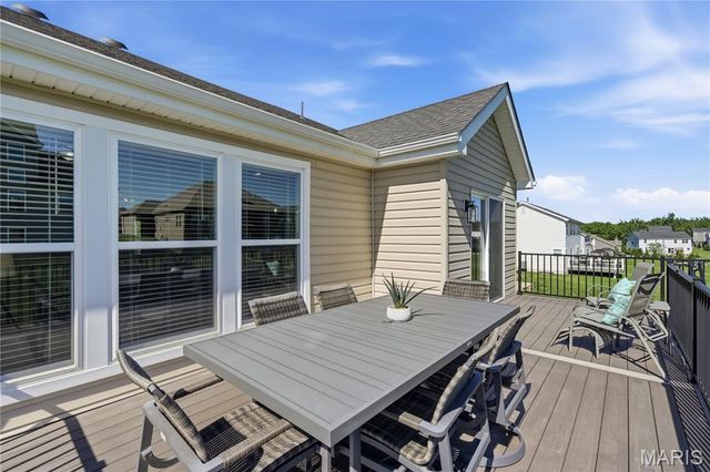 104 Hannahs Mill Drive, Lake St Louis, MO 63367