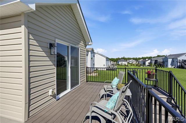 104 Hannahs Mill Drive, Lake St Louis, MO 63367