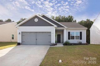 8508 highgate Divide, Charlotte, NC 28215
