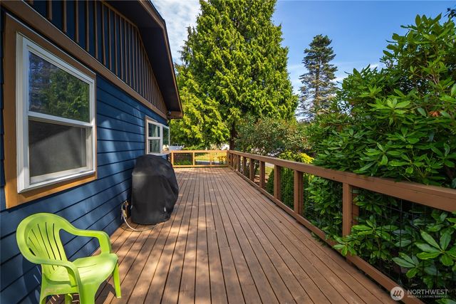 241 9th Street, Blaine, WA 98230
