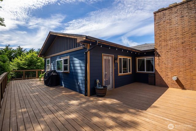 241 9th Street, Blaine, WA 98230
