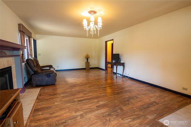 241 9th Street, Blaine, WA 98230
