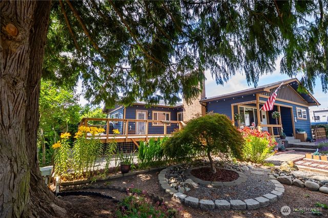 241 9th Street, Blaine, WA 98230