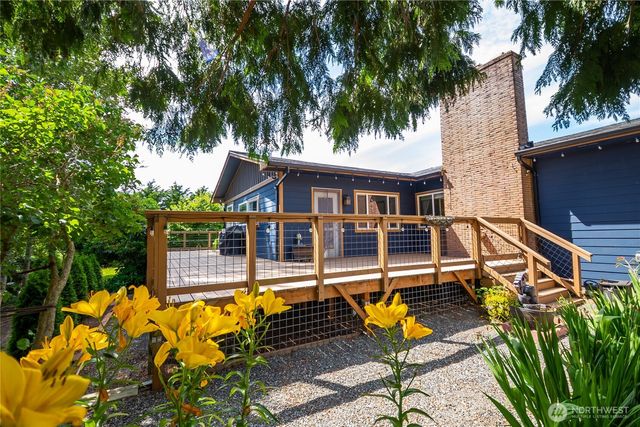241 9th Street, Blaine, WA 98230