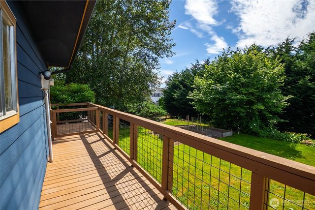 241 9th Street, Blaine, WA 98230