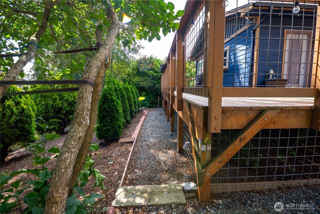 241 9th Street, Blaine, WA 98230