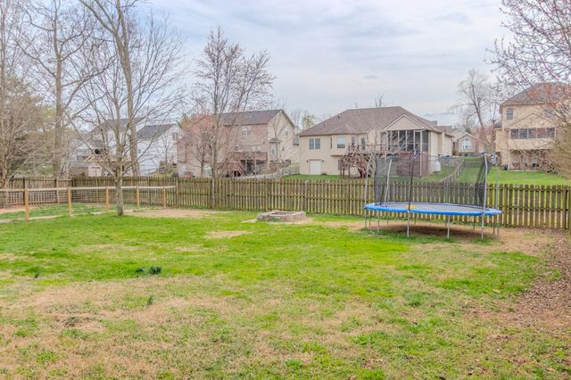 622 Adena Trace, Versailles, KY 40383