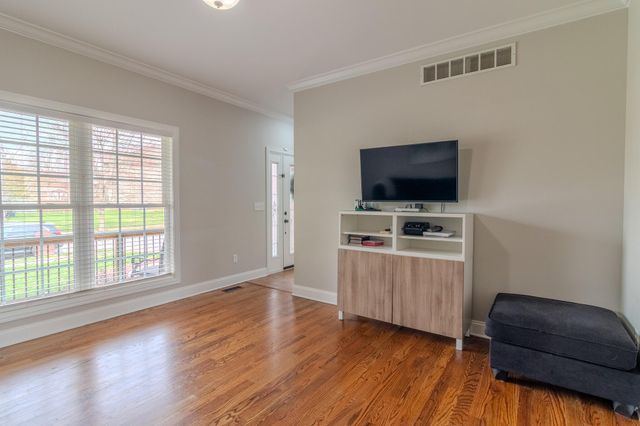 622 Adena Trace, Versailles, KY 40383