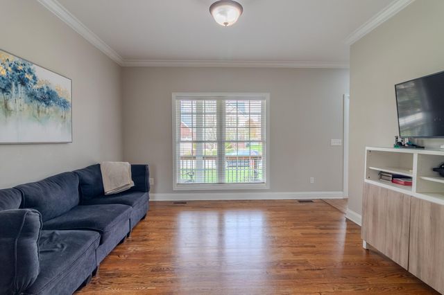 622 Adena Trace, Versailles, KY 40383