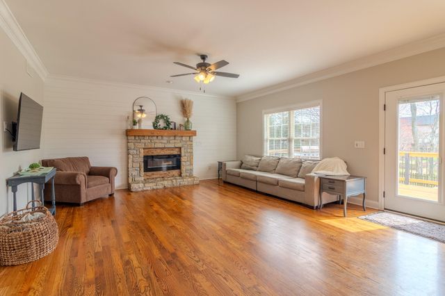 622 Adena Trace, Versailles, KY 40383