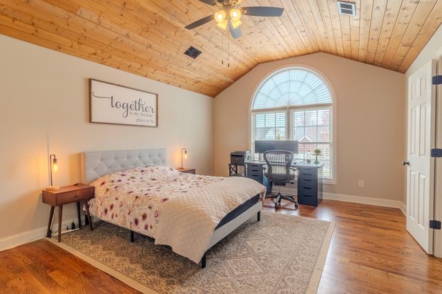 622 Adena Trace, Versailles, KY 40383