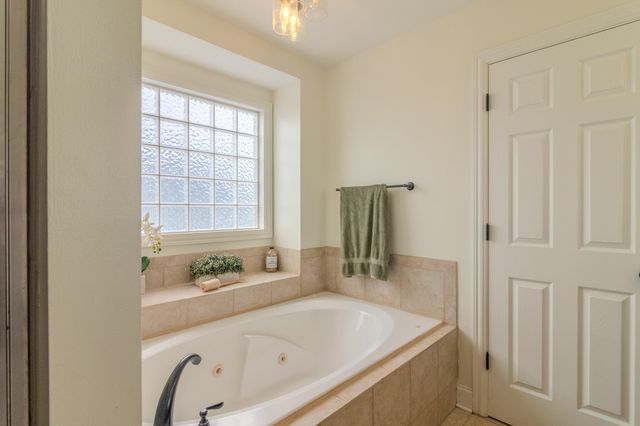 622 Adena Trace, Versailles, KY 40383