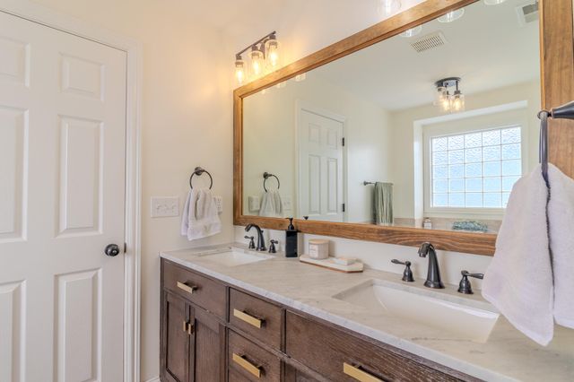 622 Adena Trace, Versailles, KY 40383