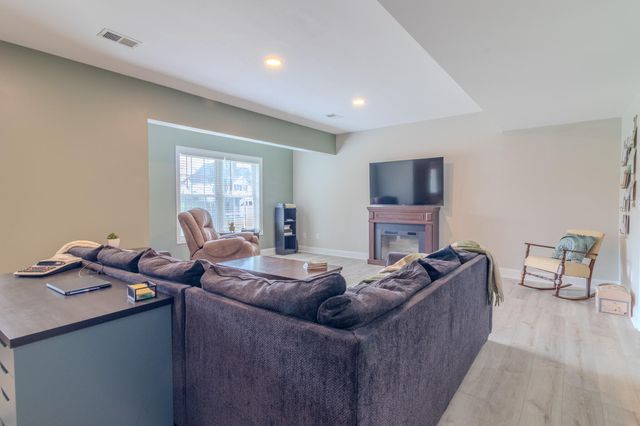 622 Adena Trace, Versailles, KY 40383