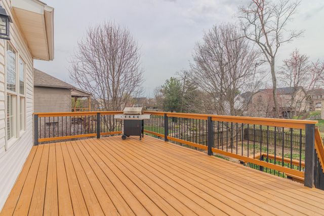 622 Adena Trace, Versailles, KY 40383