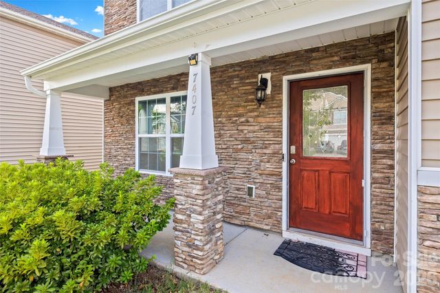 7407 Niccoline Lane, Charlotte, NC 28214