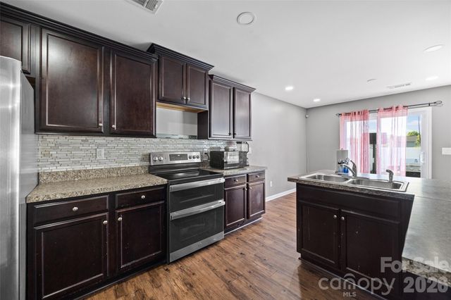 7407 Niccoline Lane, Charlotte, NC 28214