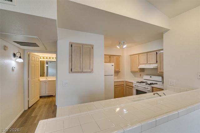 2251 Wigwam Parkway 422, Henderson, NV 89074