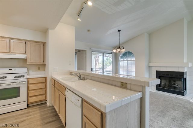 2251 Wigwam Parkway 422, Henderson, NV 89074