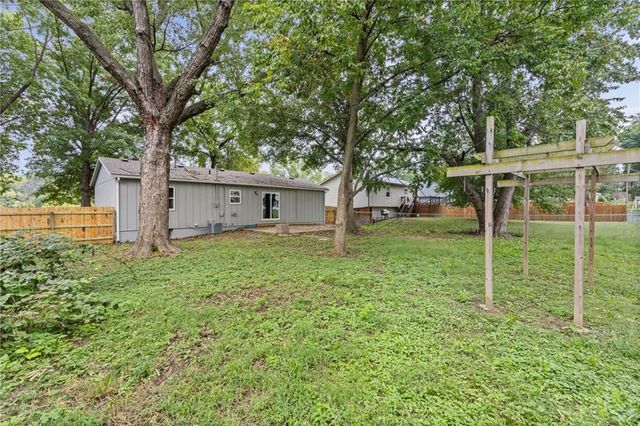 1504 N Emery Street, Independence, MO 64050