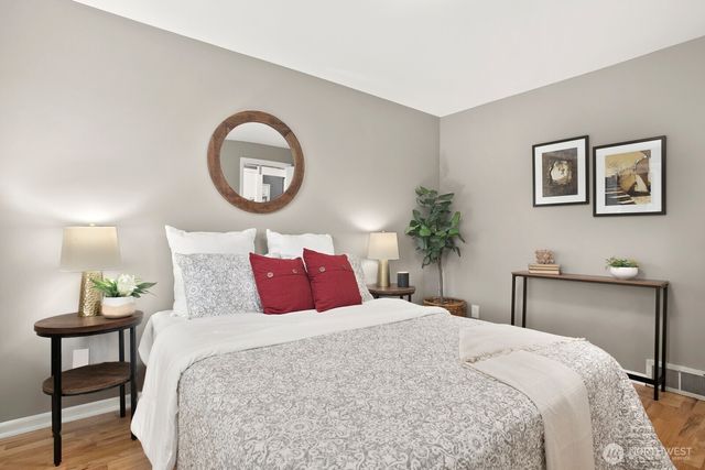 842 NW 97th Street, Seattle, WA 98117