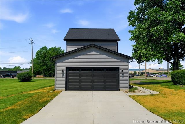 3206 Hamburg Pike, Jeffersonville, IN 47130