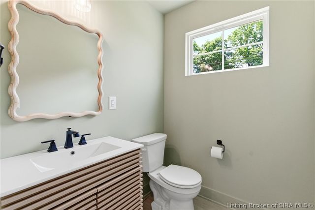 3206 Hamburg Pike, Jeffersonville, IN 47130
