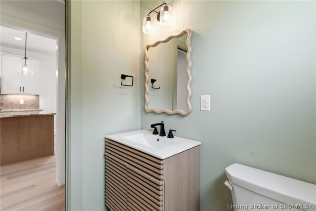 3206 Hamburg Pike, Jeffersonville, IN 47130