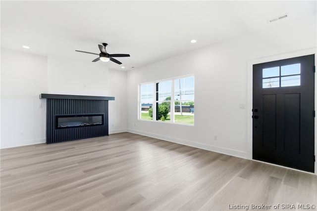 3206 Hamburg Pike, Jeffersonville, IN 47130