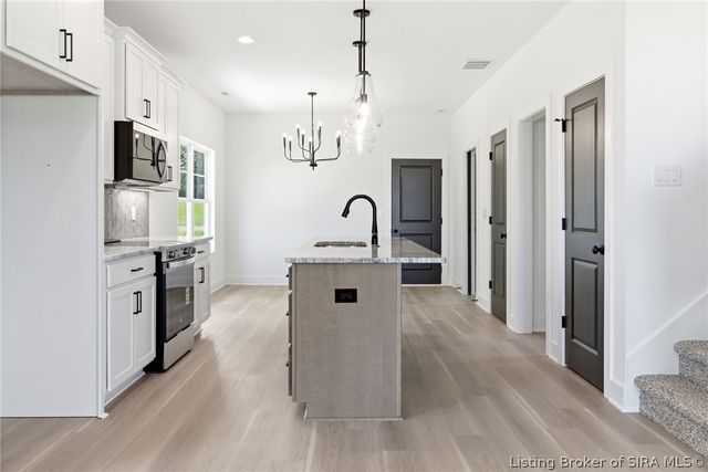 3206 Hamburg Pike, Jeffersonville, IN 47130