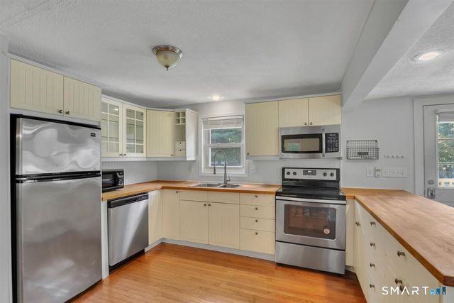 1 Briarcliffe Trail, Old Saybrook, CT 06475