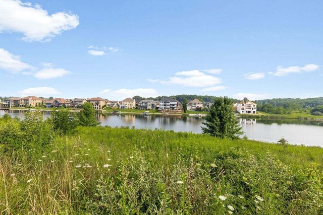 8130 Lakeview Court, Winfield, IN 46307