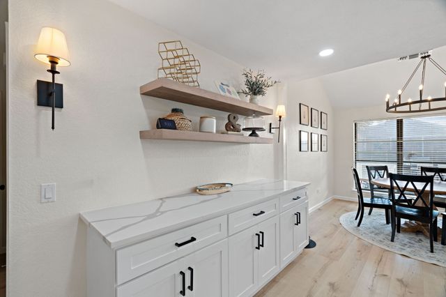 2000 Greenview Drive, Carrollton, TX 75010