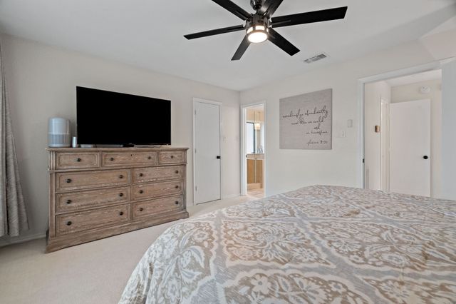 2000 Greenview Drive, Carrollton, TX 75010