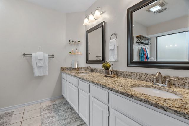 2000 Greenview Drive, Carrollton, TX 75010