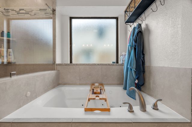 2000 Greenview Drive, Carrollton, TX 75010