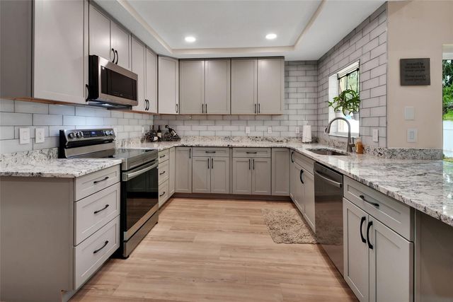 116 FAIRVIEW AVENUE, Ormond Beach, FL 32174