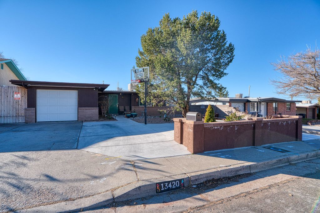 13420 Reo Road NE, Albuquerque, NM 87112