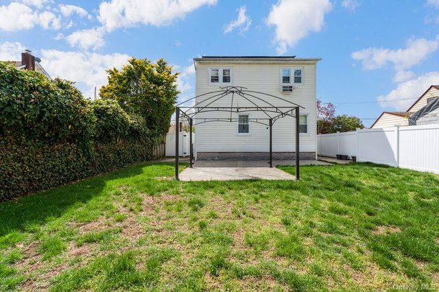 283 Hawthorne Avenue, Uniondale, NY 11553