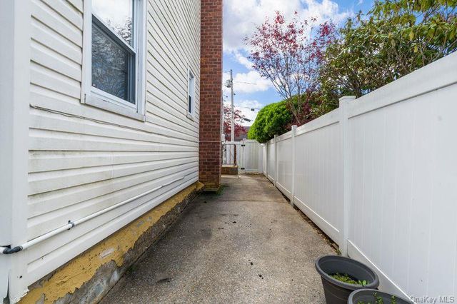 283 Hawthorne Avenue, Uniondale, NY 11553
