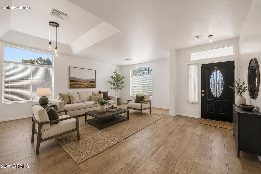907 E GARY Lane, Phoenix, AZ 85042 — photo 3