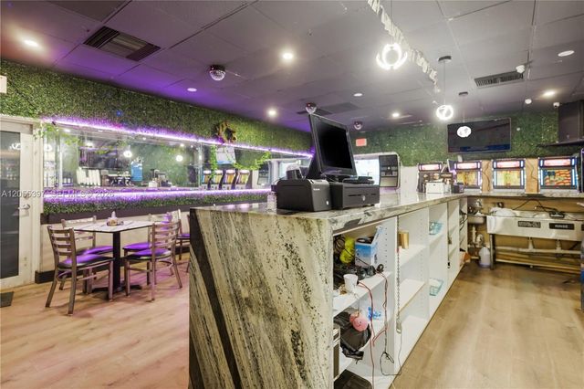 1081 E 47th St, Hialeah, FL 33013