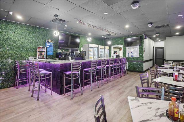 1081 E 47th St, Hialeah, FL 33013