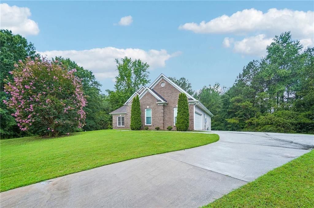145 Clear Spring Lane, Oxford, GA 30054