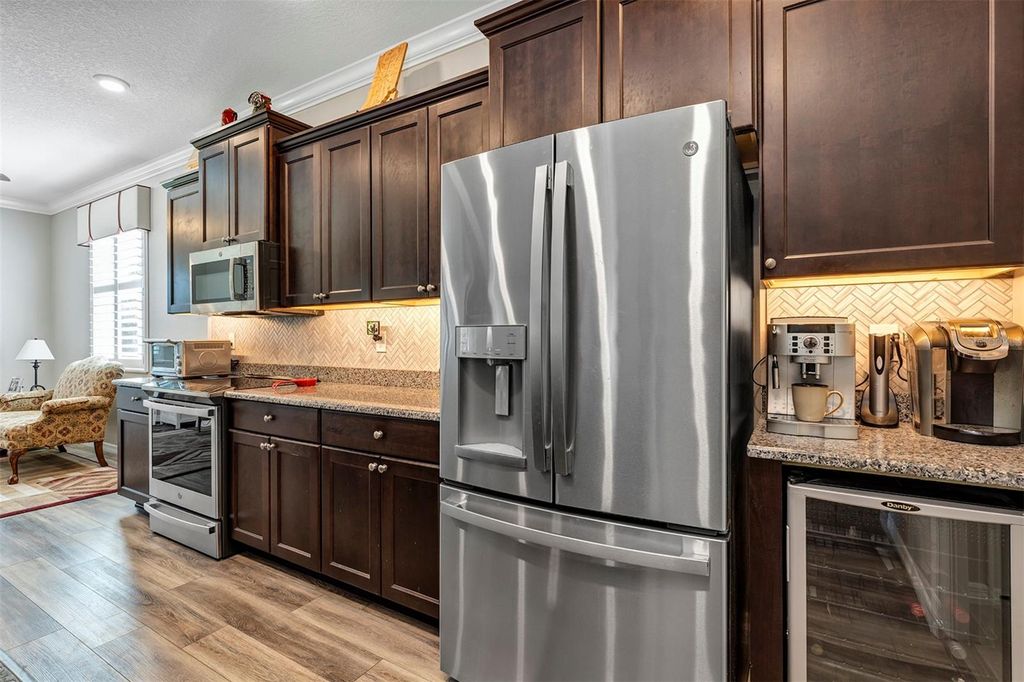 Image 12 of property listing at 4541 SHENANDOAH RIVER TRAIL, Leesburg, FL 34748