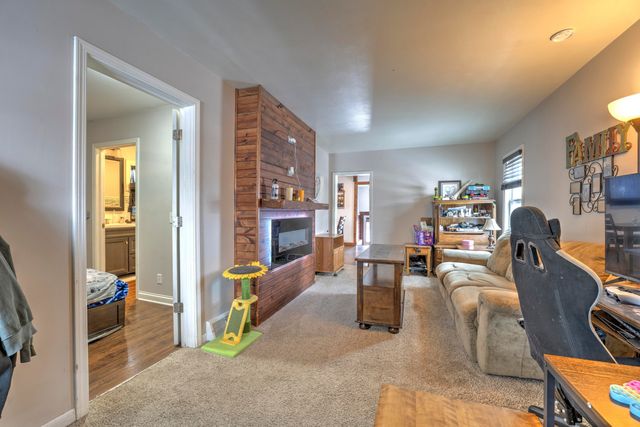 510 7th St SE, Minot, ND 58701