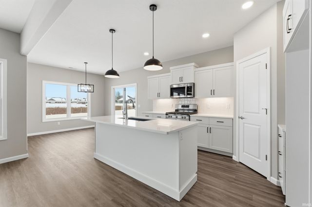 4914 Whittlebury Drive, Fort Wayne, IN 46818